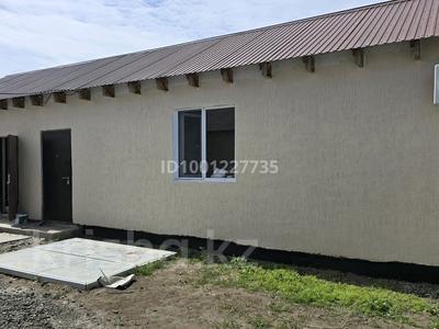 Отдельный дом · 3 комнаты · 100 м² · 10 сот., мкр Жулдыз-2, Олжағали куанбаев за 30 млн ₸ в Атырау