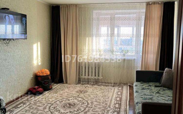 3-бөлмелі пәтер · 65 м² · 8/9 қабат, Ларина 2/2, бағасы: 20 млн ₸ в Уральске — фото 2