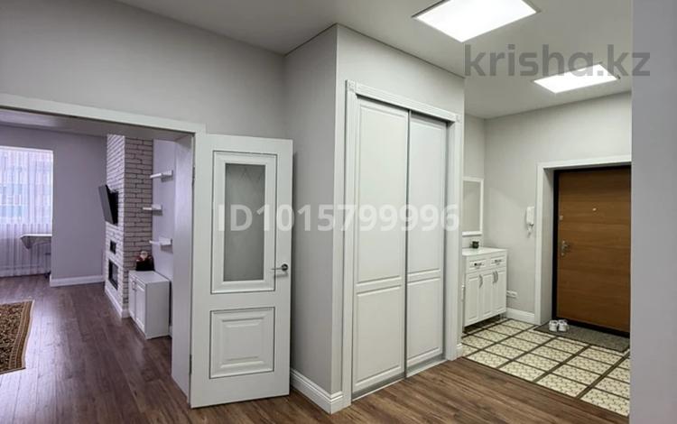 2-комнатная квартира · 98 м² · 8/10 этаж, мкр. Алтын орда, Баишева 7а к 3 — Молдагулова за 35 000 ₸ в Актобе — фото 2