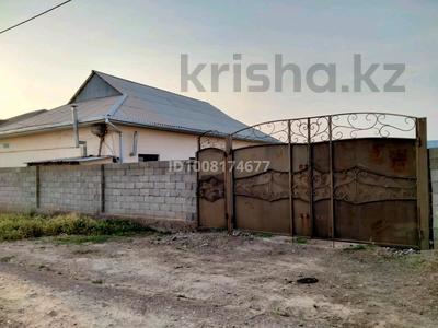 Отдельный дом · 5 комнат · 120 м² · 15 сот., С Нұрлы жол, ул И. Жансугурова 3 — Село находиться на против завода по производству мин. воды "Алекс" за 16 млн ₸ в Сарыагаш