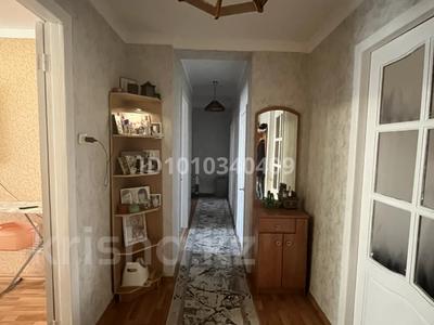 3-комнатная квартира · 69 м² · 3/3 этаж, мкр Новый Город, Жамбыла 19 — Алалыкина 1 за 28 млн 〒 в Караганде, Казыбек би р-н