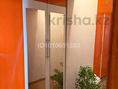 3-бөлмелі пәтер · 90 м² · 12/12 қабат, АБАЯ — Ласточка 12 этажка, бағасы: 100 000 ₸ в Таразе
