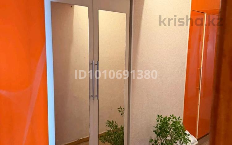 3-бөлмелі пәтер · 90 м² · 12/12 қабат, АБАЯ — Ласточка 12 этажка, бағасы: 100 000 ₸ в Таразе — фото 2
