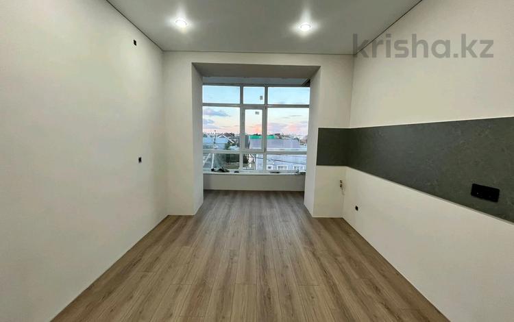 1-комнатная квартира · 43.7 м² · 3/4 этаж, Кызылжарская за 19.9 млн ₸ в Уральске — фото 2