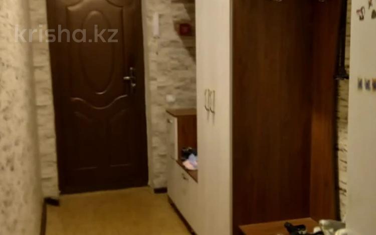 1-комнатная квартира, 44 м², 3/5 этаж, мкр Аксай-3 15 за 24.5 млн 〒 в Алматы, Ауэзовский р-н — фото 2
