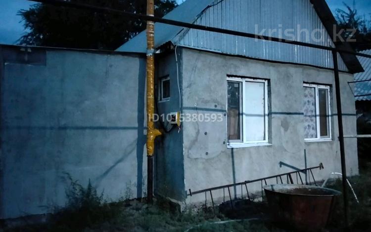 Отдельный дом · 2 комнаты · 60 м² · 4 сот., Макатаева 2 — Макатаева за 9 млн ₸ в Дарьинске — фото 12