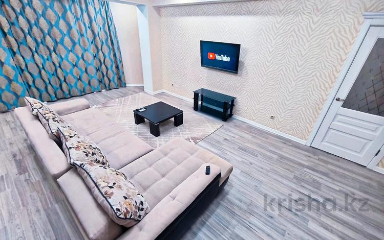 2-бөлмелі пәтер · 80 м² · 11/14 қабат, 17-ш/а. 3 — МОРЕ,АКВАПАРК,ХАЛЫК АРЕНА,ЦЕНТР ГОРОДА, бағасы: 16 000 ₸ в Актау, 17-й мкр — фото 14