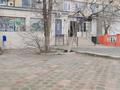 Еркін, кеңселер, дүкендер мен бутиктер, қоғамдық тамақтану орны, сұлулық салондары, медорталықтар мен дәріханалар, білім орталықтары, ойын-сауық, кабинеттер және жұмыс орындары, студиялар · 296 м², бағасы: 500 000 ₸ в Актау, 8-й мкр — фото 2
