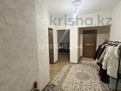 2-бөлмелі пәтер · 78.8 м² · 5/9 қабат, мкр Аксай-1А, мкр. Аксай, бағасы: 49 млн ₸ в Алматы, Ауэзовский р-н