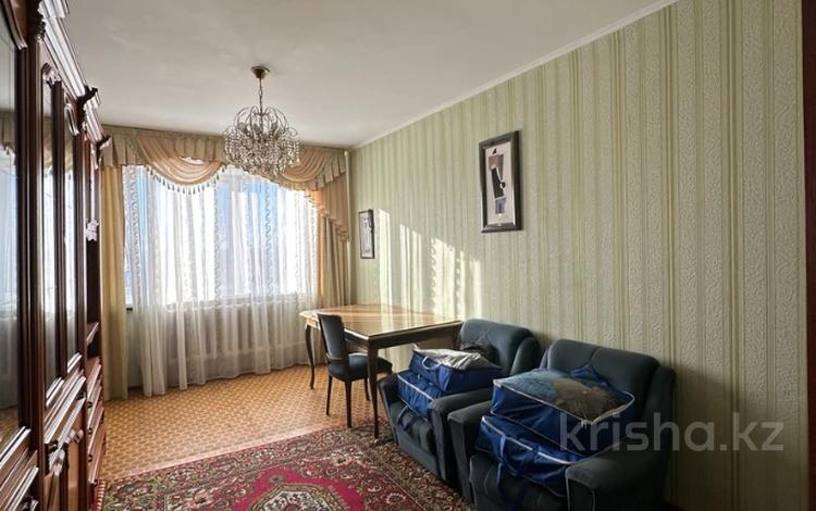 4-комнатная квартира, 86 м², 3/12 этаж, Назарбаева 297