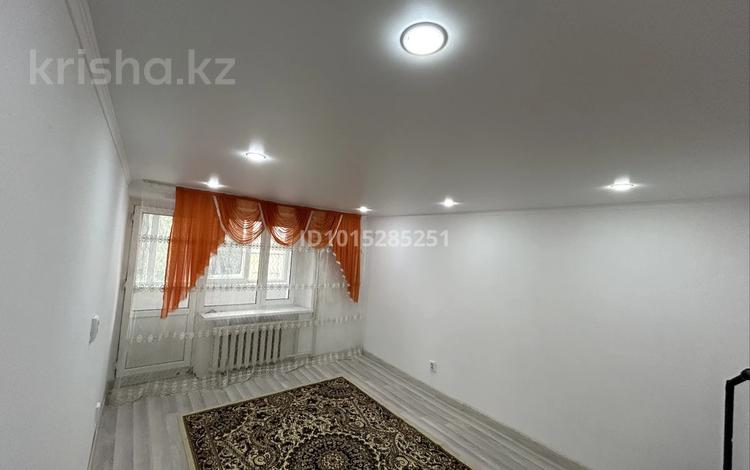 2-бөлмелі пәтер · 64 м² · 6/9 қабат, Строитель ш/а. 26/1 — Сырыма Датова/Шолохово, бағасы: 17 млн ₸ в Уральске, мкр Строитель — фото 11