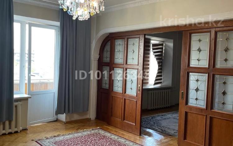 4-комнатная квартира · 120 м² · 4/5 этаж, Жандосова 36 — Ауэзова за 400 000 ₸ в Алматы, Бостандыкский р-н — фото 2