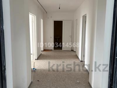 Продажа квартир в Абай обл.: 4-комнатная квартира · 106 м² · 7/9 этаж, Карагайлы 74 блок 10 за 38 млн 〒 4-комнатная квартира · 106 м² · 7/9 этаж, Карагайлы 74 блок 10 за 38 млн 〒 в Семее
