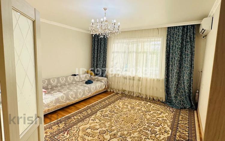 4-комнатная квартира · 75 м² · 1/5 этаж, Есенберлина 63 за 31 млн ₸ в Жезказгане — фото 2