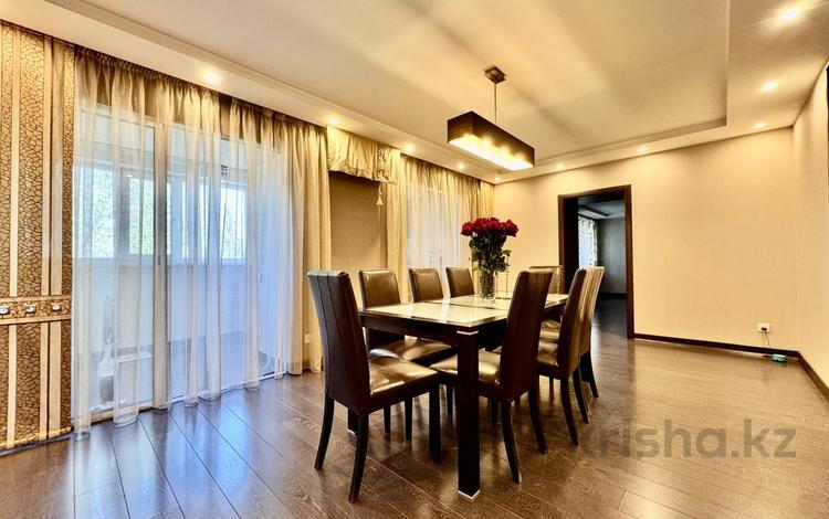 5-комнатная квартира · 239.6 м² · 5/6 этаж, мкр Михайловка , Аманжолова 3 за 85 млн ₸ в Караганде, Казыбек би р-н — фото 2