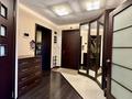 5-комнатная квартира · 239.6 м² · 5/6 этаж, мкр Михайловка , Аманжолова 3 за 85 млн ₸ в Караганде, Казыбек би р-н — фото 37
