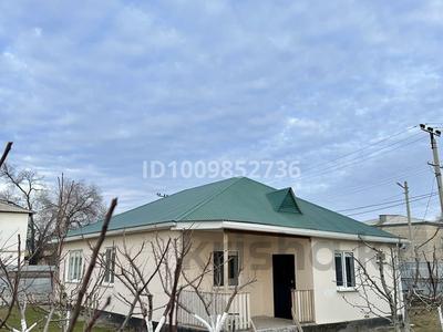 Отдельный дом · 4 комнаты · 138 м² · 7.92 сот., мкр Геолог, Ануарбек Аккулова 65б — Конечная геолог за 300 000 〒 в Атырау