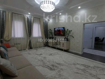 Отдельный дом · 4 комнаты · 140 м² · 8 сот., мкр Самал-2, 12 проезд — Самал Таун за 52 млн ₸ в Атырау