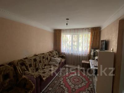 1-комнатная квартира · 31.7 м² · 1/5 этаж, 14микрорайон за 10 млн 〒 в Семее