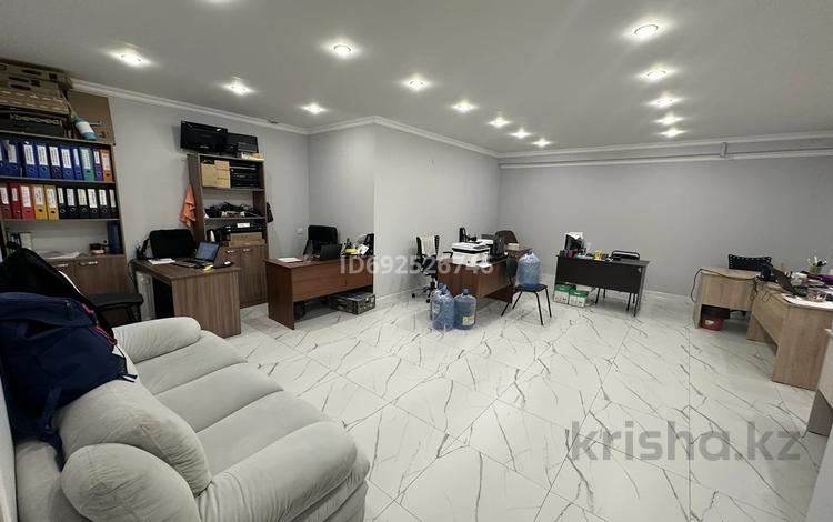 Еркін, кеңселер, дүкендер мен бутиктер, қоймалар · 96 м², бағасы: 40 млн ₸ в Астане, Алматы р-н — фото 3