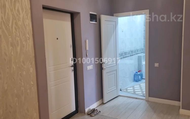 3-комнатная квартира · 90 м² · 11/16 этаж, 17-й мкр 32/1 — Халык арена за 35 000 〒 в Актау — фото 2