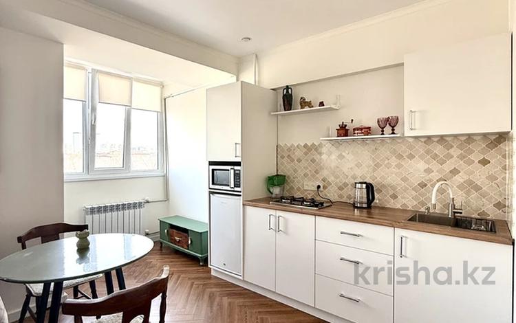 1-бөлмелі пәтер · 36.5 м² · 7/9 қабат, Абая 127/99, бағасы: 40 млн ₸ в Алматы, Алмалинский р-н — фото 2