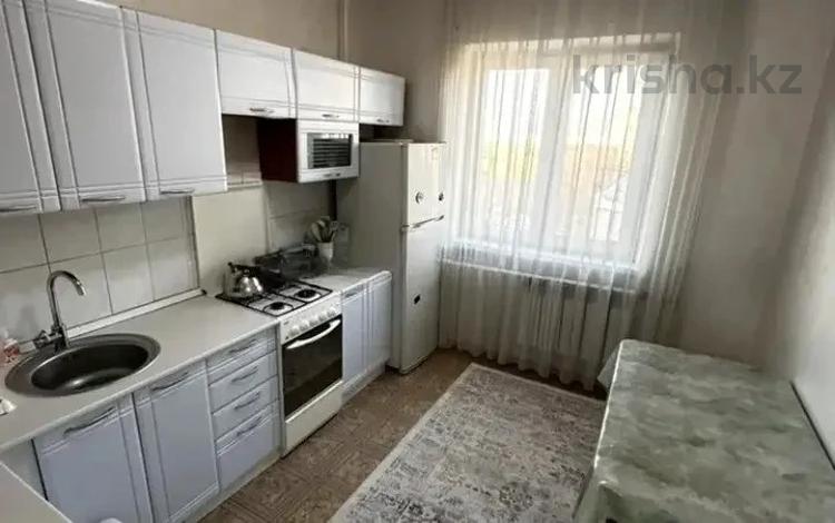 1-комнатная квартира · 38 м² · 8/9 этаж, мкр Аксай-3 за 27 млн ₸ в Алматы, Ауэзовский р-н — фото 2
