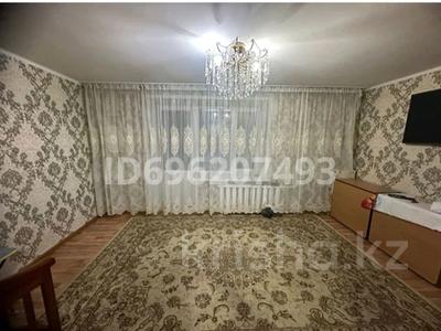 3-комнатная квартира · 65 м² · 4/10 этаж, Ак. Сатпаева 85 за 22.5 млн 〒 в Семее