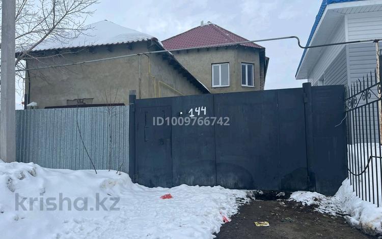Жеке үй · 7 бөлме · 250 м² · 3 жүзд., Байтурсынова 144 — Зелёный рынок, бағасы: 500 000 ₸ в Костанае — фото 2