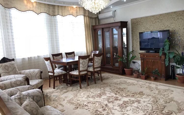 3-комнатная квартира · 100 м² · 7/10 этаж, А. Бокейханова 8 за 400 000 ₸ в Астане, Есильский р-н — фото 2