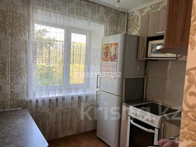 1-комнатная квартира · 32 м² · 3/5 этаж, бульвар Гагарина 12а за 150 000 ₸ в Усть-Каменогорске, Ульбинский