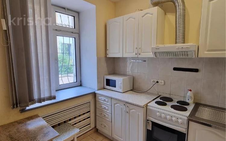 1-бөлмелі пәтер · 51.7 м² · 1/2 қабат, Жаңа қала ш/а., Абая, бағасы: 17.5 млн ₸ в Караганде, Казыбек би р-н — фото 2