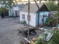 Зауыт · 24 сотық, Ауэзова 49А — Район Новостройки, бағасы: 2 500 ₸ в Семее — фото 3