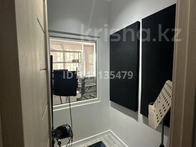 Магазины и бутики · 64.3 м² за 25 млн ₸ в Актау, 12-й мкр