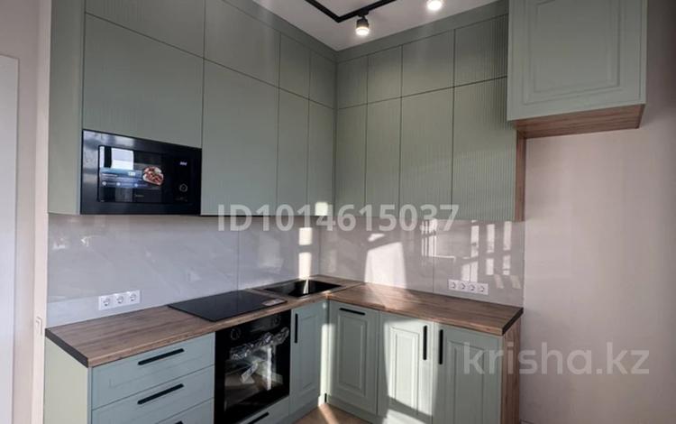 2-комнатная квартира · 53 м² · 8/10 этаж, мкр Юго-Восток, Букетова 60а за 350 000 ₸ в Караганде, Казыбек би р-н — фото 2
