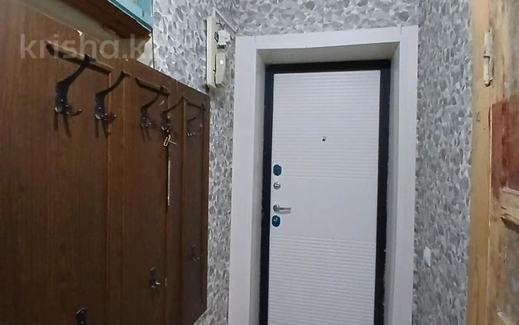 2-бөлмелі пәтер · 44 м² · 3/3 қабат, Гагарина — школа #2,#32, рынок базар, бағасы: 8.5 млн ₸ в Уральске — фото 3