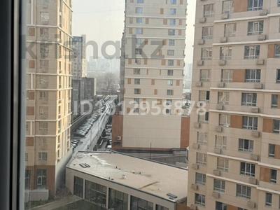 2-комнатная квартира · 58 м² · 8/15 этаж, Жандосова 94/1 за 380 000 ₸ в Алматы, Бостандыкский р-н