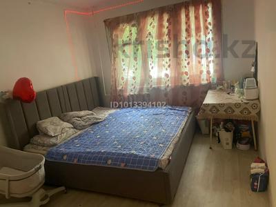 2-комнатная квартира · 70 м² · 1/5 этаж, Майкудук, 16й микрорайон 20 — 76 школа за 1 200 ₸ в Караганде, Алихана Бокейханова р-н