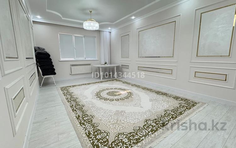 Отдельный дом · 8 комнат · 240 м² · 8 сот., мкр Зарослый, 3 59 за 45 млн ₸ в Атырау — фото 2