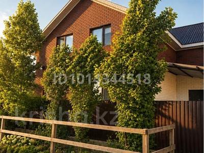 Жеке үй · 8 бөлме · 240 м² · 8 жүзд., Өскен ш/а., 3 59, бағасы: 40 млн ₸ в Атырау, мкр Зарослый