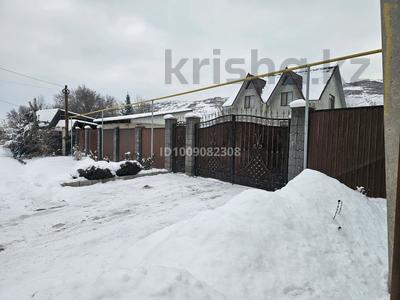 Отдельный дом · 5 комнат · 200 м² · 10 сот., Кошкарбаева 181а за 44 млн ₸ в Есик