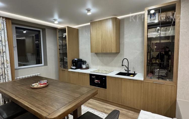 Отдельный дом · 7 комнат · 320 м² · 10 сот., Оркен 19 за 200 млн 〒 в Арайлы — фото 8