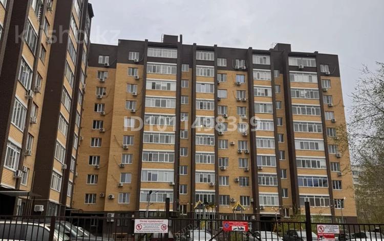 2-бөлмелі пәтер · 75 м² · 10/10 қабат, мкр Кадыра Мырза-Али, Абулхаир хана 177, бағасы: 42 млн ₸ в Уральске — фото 2