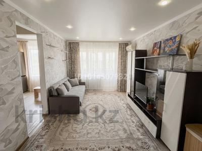 3-бөлмелі пәтер · 56 м² · 5/5 қабат, Ескалиева 106, бағасы: 14 млн ₸ в Уральске, мкр Школьник