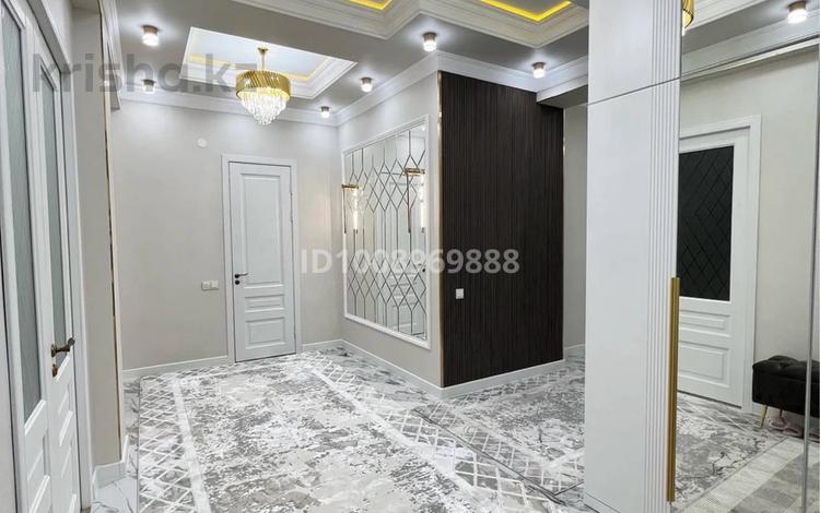 4-комнатная квартира · 136 м² · 1/4 этаж, Иманалиева 1 за 70 млн ₸ в Таразе — фото 2