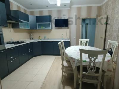 4-бөлмелі пәтер · 142 м² · 5/5 қабат, мкр. Алтын орда, Тауелсиздик 1, бағасы: 52 млн ₸ в Актобе