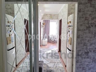 3-бөлмелі пәтер · 59 м² · 4/5 қабат, Конаева — За Тоймартом, бағасы: 18.5 млн 〒 в Талдыкоргане, мкр Самал