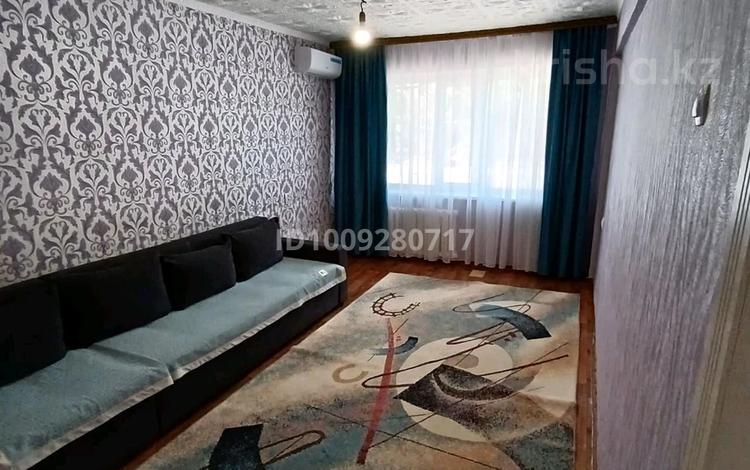 3-комнатная квартира · 65 м² · 1/5 этаж, Сабитовой 9 за 200 000 〒 в Балхаше — фото 2