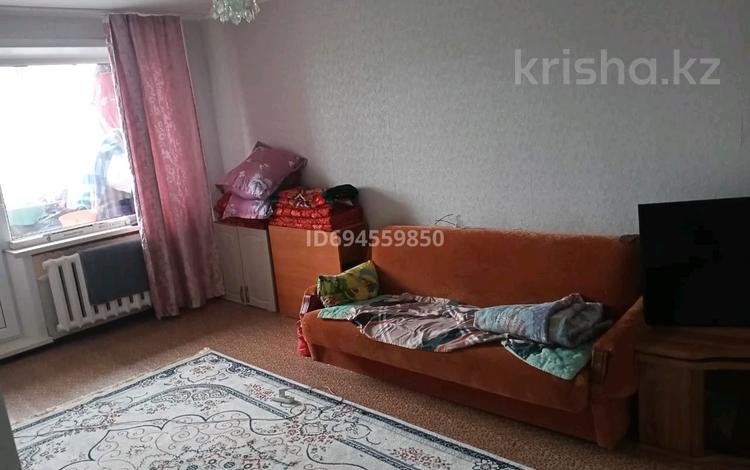 2-бөлмелі пәтер · 50 м² · 1/5 қабат, 11мкр. 2 дом, бағасы: 7 млн ₸ в Житикаре — фото 2