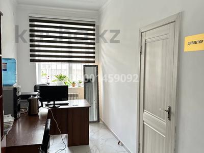 Продажа коммерческой недвижимости в Мангистауской обл.: Офисы · 100 м² за 45 млн 〒 Офисы · 100 м² за 45 млн 〒 в Актау, 17-й мкр
